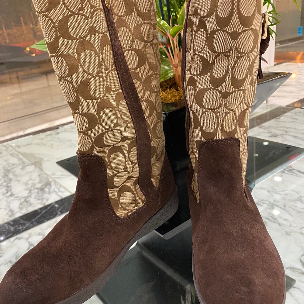 COACH BOOTS size 9 1/2